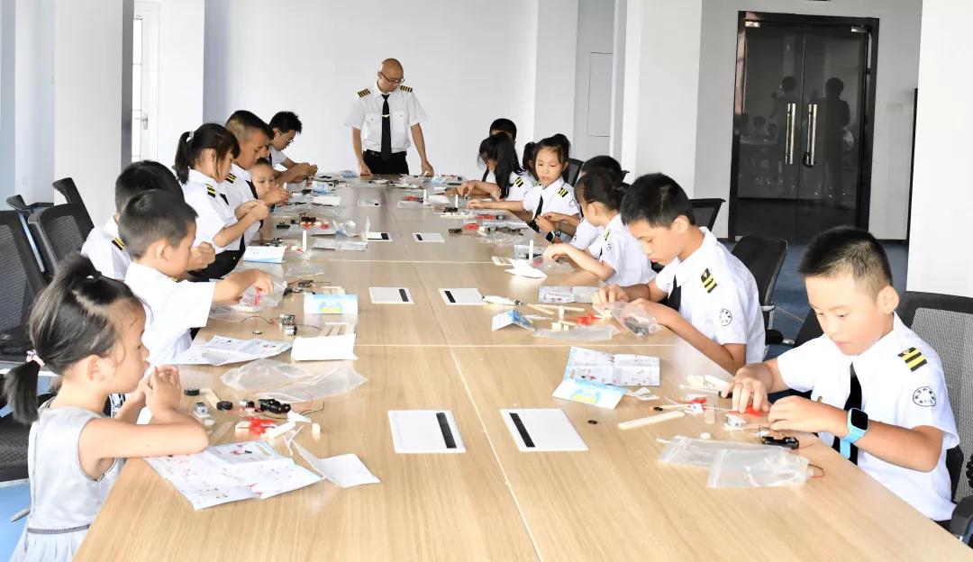 国庆长假—航空科普和侏罗纪主题园区同时打卡！